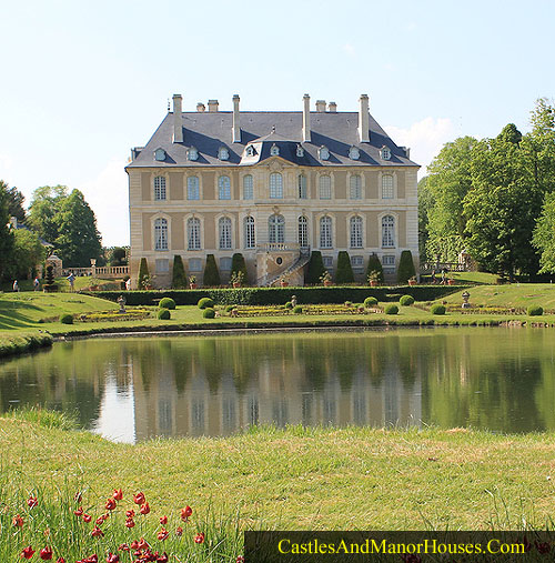 Château de Vendeuvre, Vendeuvre, near to Lisieux in Normandy, France - www.castlesandmanorhouses.com