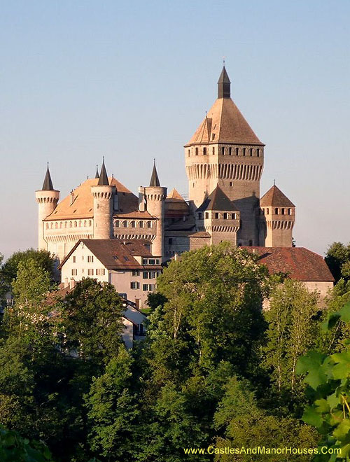 Château de Vufflens (Vufflens Castle), Vufflens-le-Château, Vaud, Switzerland - www.castlesandmanorhouses.com