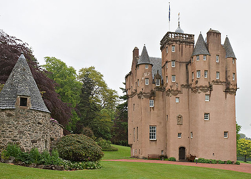 Craigievar Castle, south of Alford, Aberdeenshire, Scotland - www.castlesandmanorhouses.com